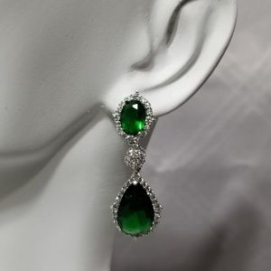 EMERALD GREEN ZIRCONIA EARRINGS